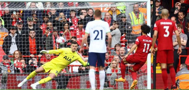 فيديو | محمد صلاح يسجل هدف ليفربول الثالث أمام توتنهام ويحقق رقمًا تاريخيًا